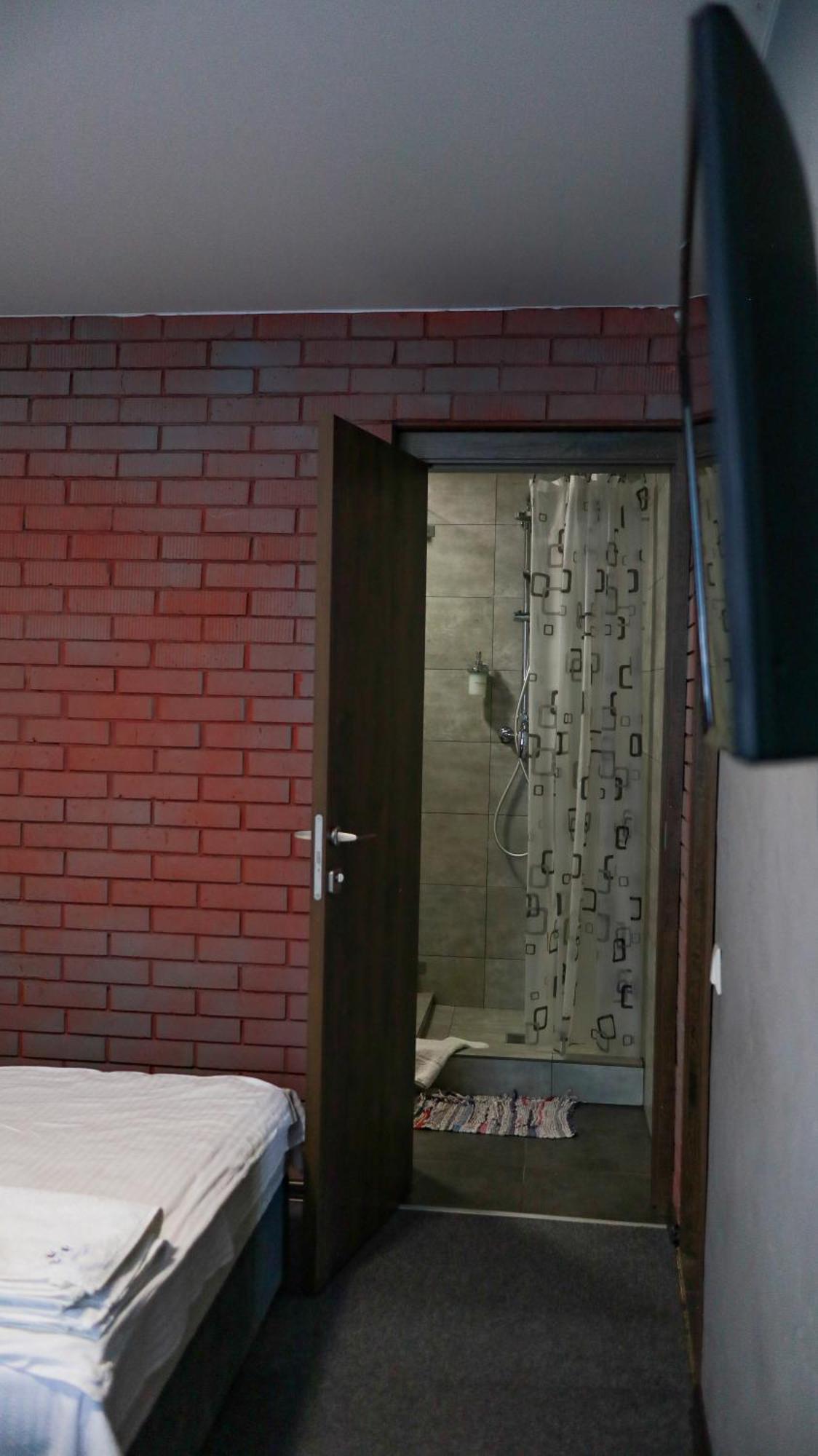 内斯特之家山林小屋 斯维季亚济 外观 照片